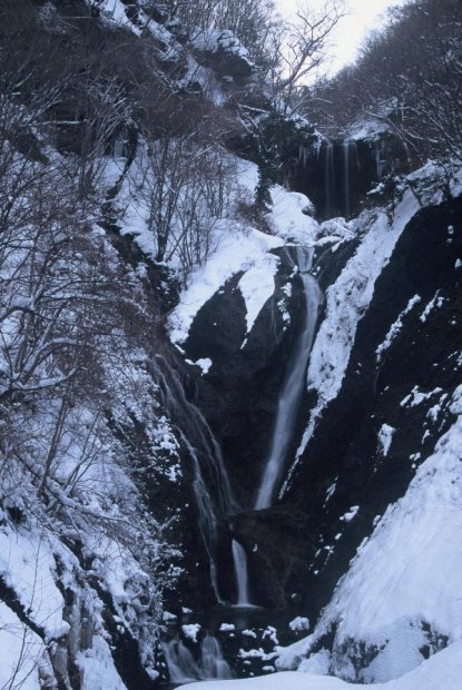 地球の島めぐり_韓国_鬱陵島_冬の蓬莱の滝