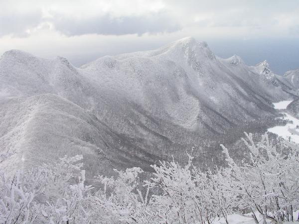 地球の島めぐり_韓国_鬱陵島_冬の聖人峰