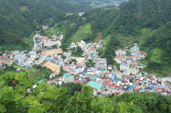 地球の島めぐり_韓国_鬱陵島_トドンの街並み