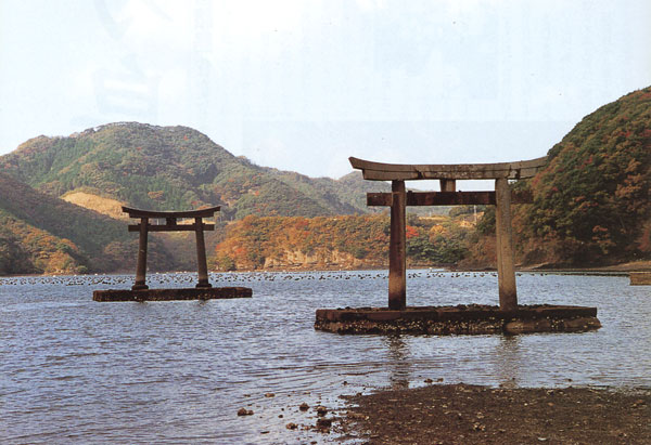 日本の島再発見_長崎県_対馬島_和多都美神社(5つの鳥居)